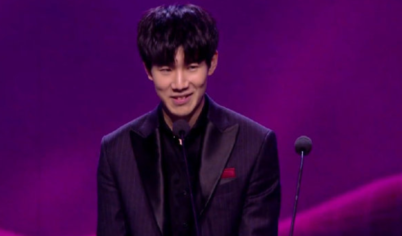 JIEJIE ：我觉得队伍最需要解决的是预防Gank的能力