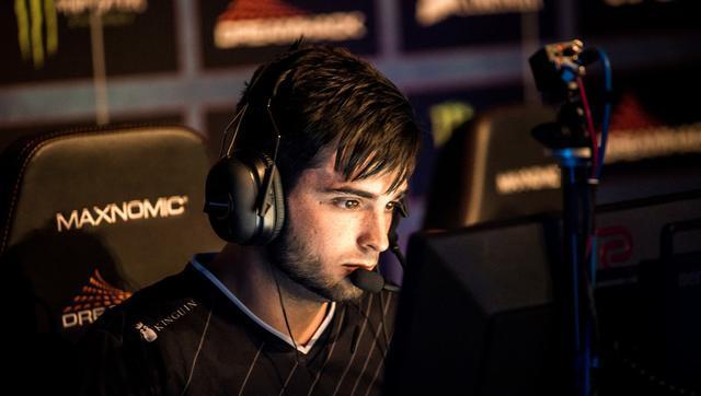 前T1教练Stardust更推求职：有兴趣可以联系我